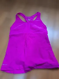 Nike Dri-FIT ピンクタンクトップ