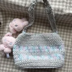 底ありハンドバッグ　グレー×パステルカラー　編み物ハンドメイド　バッグ
