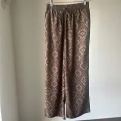 総柄 ワイドパンツ