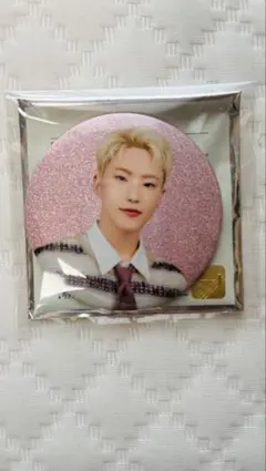 SEVENTEEN Holiday 缶バッジ ホシ