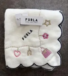 FURLA 刺繍デザイン ハンカチ