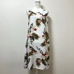 ハワイ製　トゥーパームス　花柄　夏　ワンピース　ノースリーブ　白　ホワイトのサムネイル