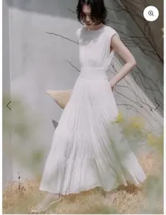 【美品】anuans ギャザーティアードカットワンピース　アイボリー ギャザーティアードカットワンピース