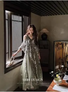 フリル付きノースリーブロングワンピース グリーン系