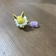 メタモン へんしんフィギュアセット　ピチュー　ライチュウ　シャワーズ　サンダース メタモン へんしんフィギュアセット ピチュー ライチュウ