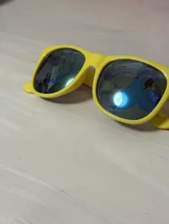 ディズニーサングラスミッキーイエロー スクエア型 サングラス