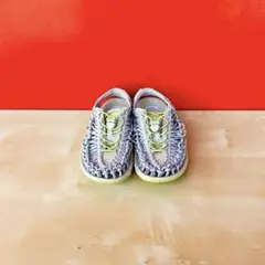 KEEN UNEEKスポーツサンダル