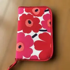 marimekkoマリメッコ　母子手帳ケース　ウニッコ柄