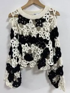 ZARA 花柄レース編みニット Sサイズ