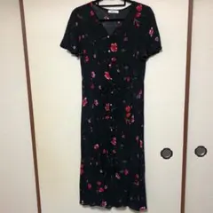 花柄ワンピース