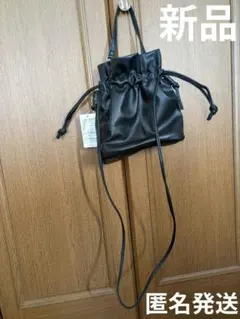 匿名発送 [タグ付き新品未使用]しまむら巾着バッグ 黒 トートバッグ