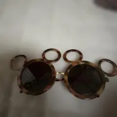 ミッキー型サングラス べっこう柄