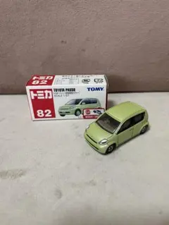トミカ No.82 トヨタ パッソ 初回特別カラーのサムネイル