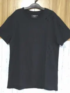 Forever21 men ダメージ加工Tシャツ　黒Tシャツ　Sサイズのサムネイル