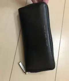 マークバイマークジェイコブス長財布のサムネイル