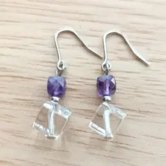水晶キューブ＆ アメジストキューブ 天然石ピアス　樹脂チタン変更可能