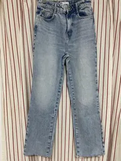 ZARA ライトブルー ストレートデニム