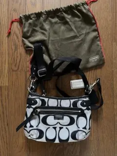 COACH ショルダーバッグ バタフライモチーフ ブラック | Mercari