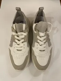 【ほぼ未使用】STUART WEITZMAN スニーカー 23.5cmのサムネイル