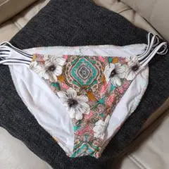 週末お値下け致します。 新品 O'NEILL 水着ショーツ