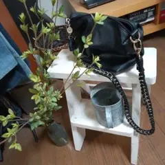 黒革フェザートートバッグ肩掛けにも（UNIQLOしまむらH＆Mローリーズファーム