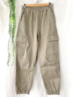 ユニクロ　ウルトラストレッチカーゴジョガーパンツ160