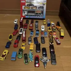 トミカ、ホットウィールなどまとめ売り51台とキャリアカーセット