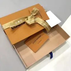 ルイヴィトン空箱⭐︎リボン＆メッセージカード付き。ギフトボックス