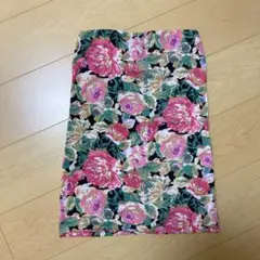 AZUL 花柄ベアトップ