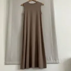 ユニクロ ノースリーブワンピース M 着丈115 ㎝　Aライン