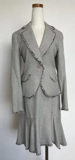 anySiSのスカートスーツ☆サイズ2