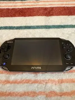 【すぐ遊べる】PS Vita PCH-1100 16GBメモカ・ソフト・ケース付