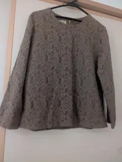 値下げ　 花柄レース 長袖トップス ベージュミセス