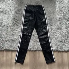 adidas ブラック トラックパンツのサムネイル