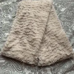 オフホワイトのファースヌード！美品です　リディア
