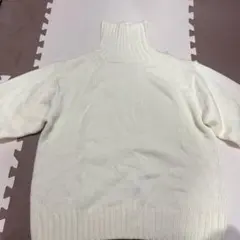 GU白の長袖ニット