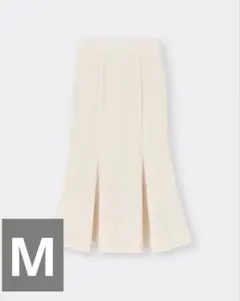 GU カットソーマーメイドロングスカート