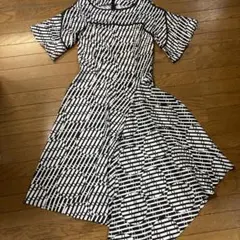 【美品】UNTITLED 半袖ワンピース　１