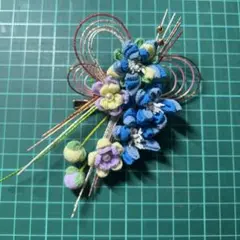 髪飾り コサージュ 帯飾り 卒業・入学式/つまみ細工