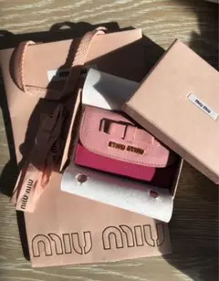 美品✨miu miu メガネケース ピンク 箱付き 正規品】miu miu メガネケース ピンク - メルカリ