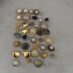 レトロアンティークボタン ホワイト・ゴールド系　39個 パール ハート