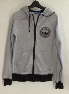 adidas フルジップパーカー フード付き　M