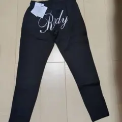 【新品未使用】おしりRadyレギンス M 黒 ストレッチのサムネイル