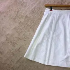 フェアリー ひざ丈 フレアスカート タック　w67 ホワイト 上品　フェミニンのサムネイル