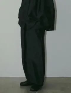 ETRE TOKYO ウエストコードシャンタンカーブパンツ ブラック M