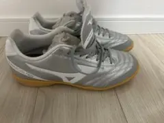 Mizuno モナルシーダシルバー フットサルシューズ25.5