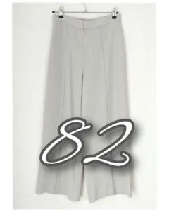 UNIQLO ライトベージュ ワイドパンツ センタープレス L