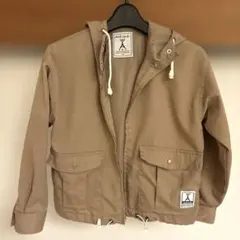 マウンテンパーカー