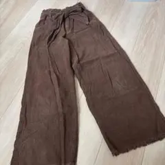 焦茶のコーデュロイパンツ　リボン付き
