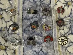 ONE PIECE 「ワンピース ピンバッジコレクション 12点セット」